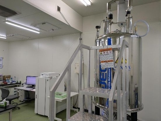 講習会で使用する日本電子製JNM-ECZL600G型核磁気共鳴分光装置