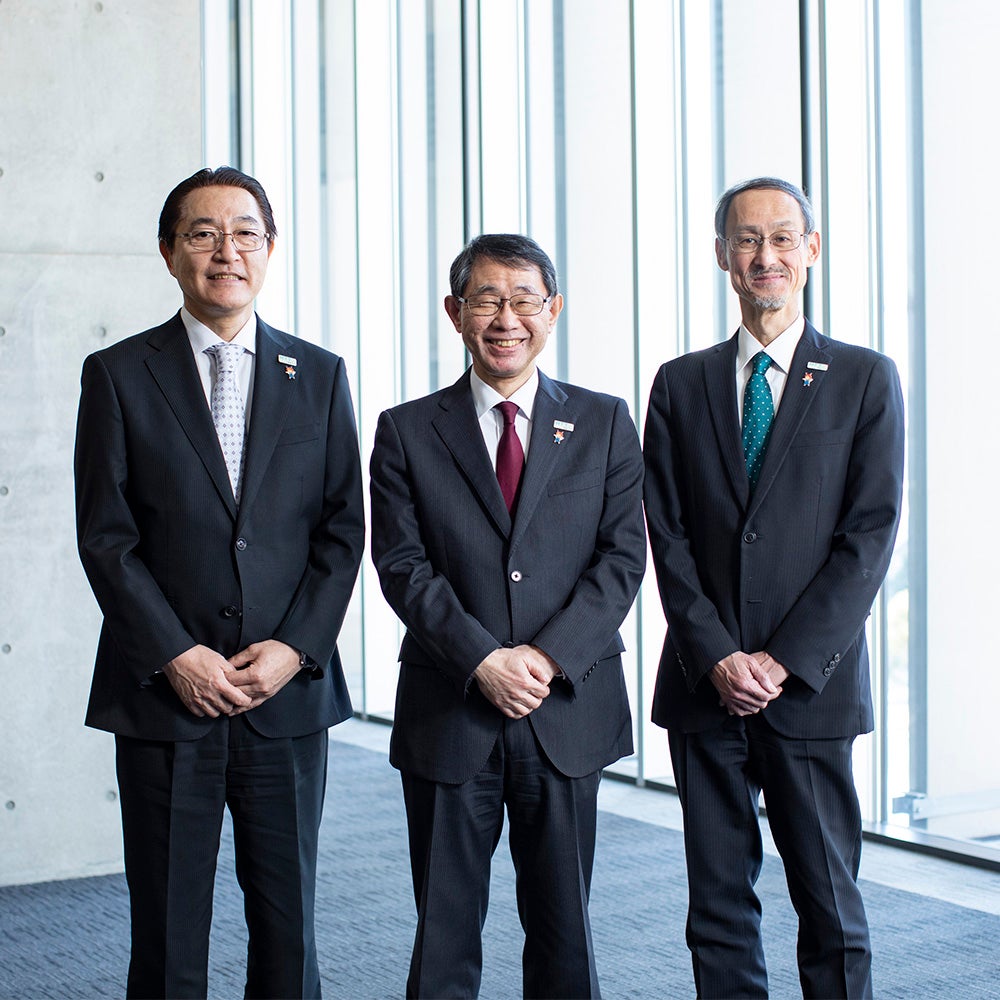 理事長と理事の写真