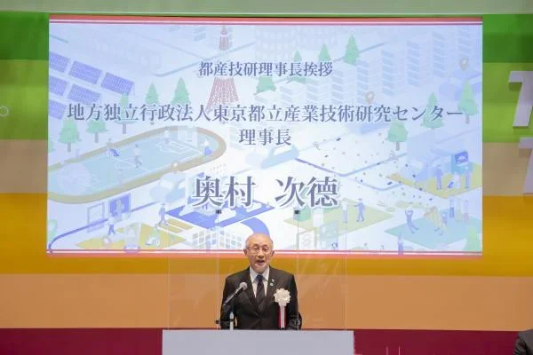 理事長 奥村 次德 によるご挨拶の画像