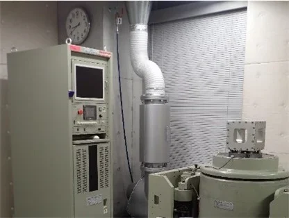 図7  振動試験機 の画像