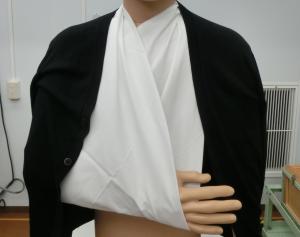三角巾+カーディガンの写真