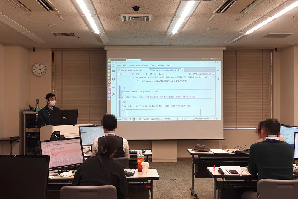 データ処理についての実習の様子の画像