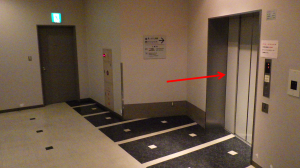 搬入用エレベータホール