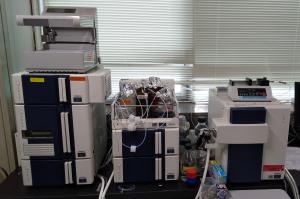 水系ゲル濾過クロマトグラフ装置［食品技術センター］｜東京都立産業